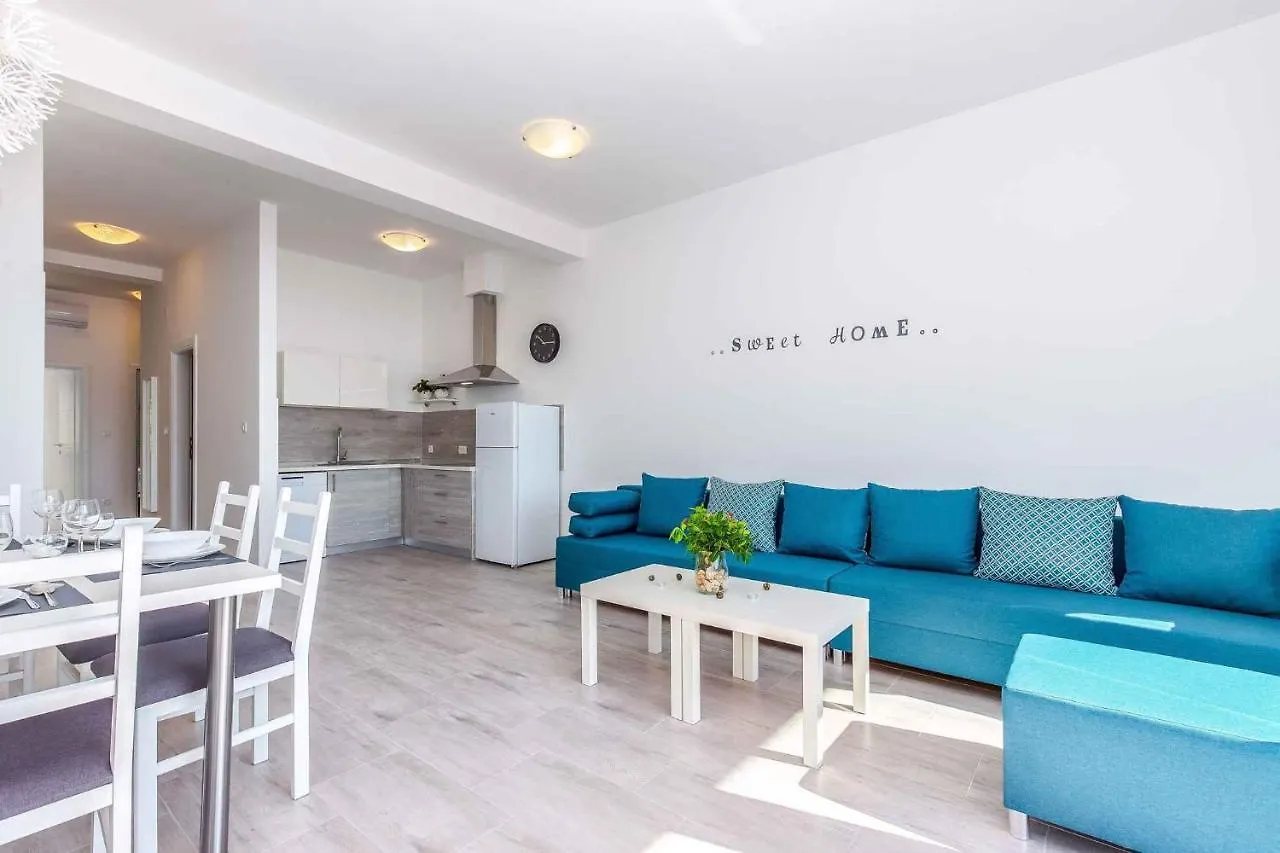 Apartments In Dramalj 36023