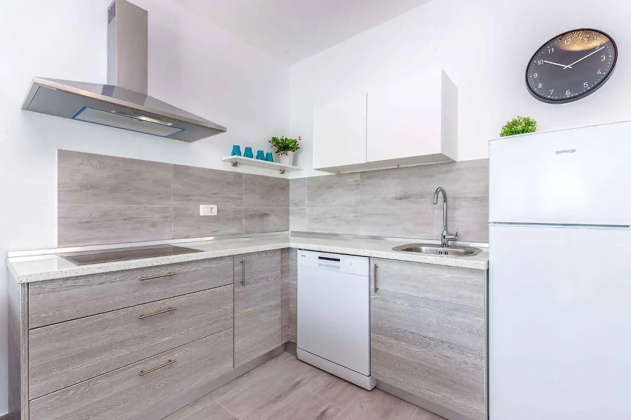 Apartments In Dramalj 36023