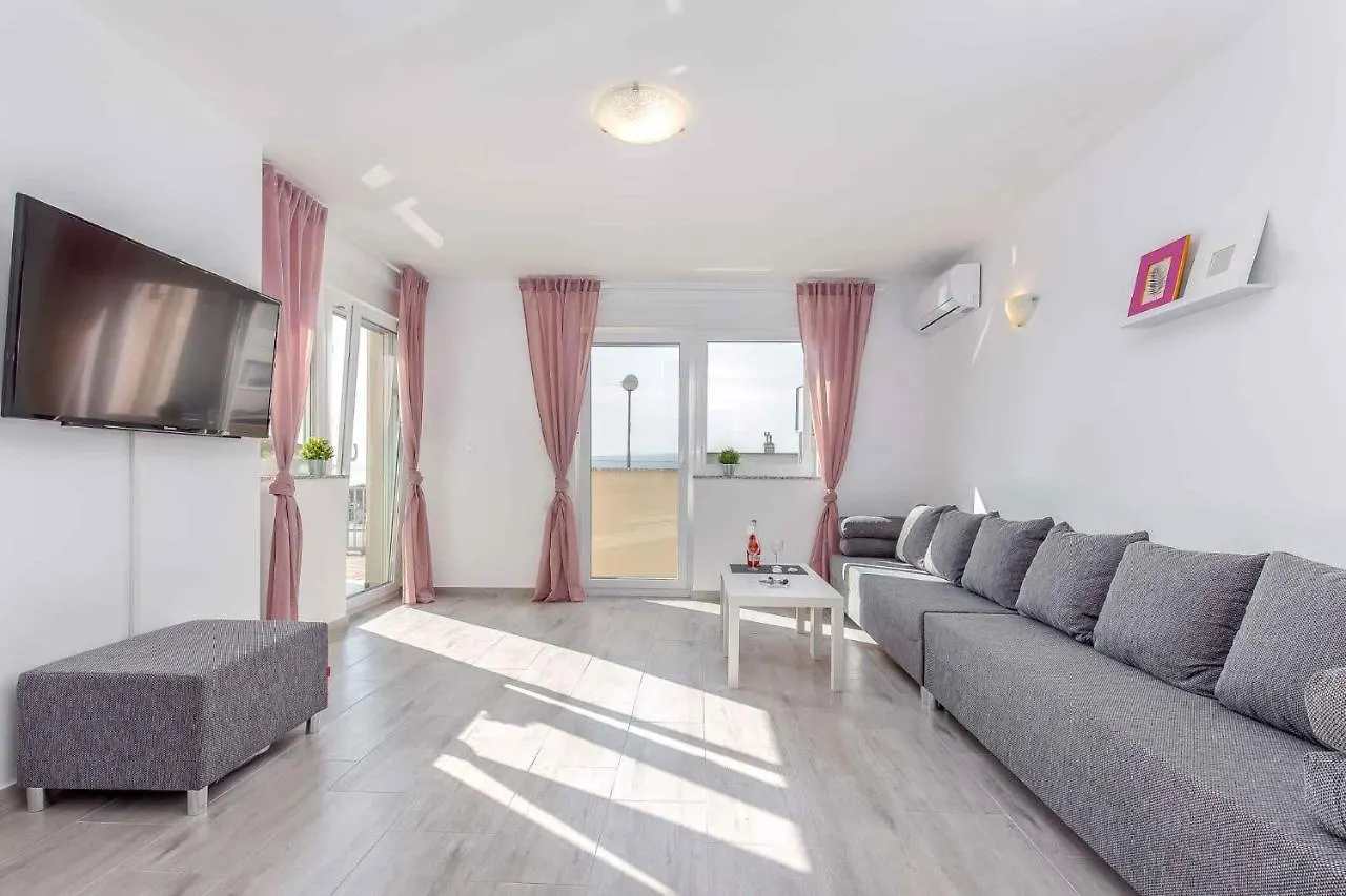 Apartments In Dramalj 36023 Croatia