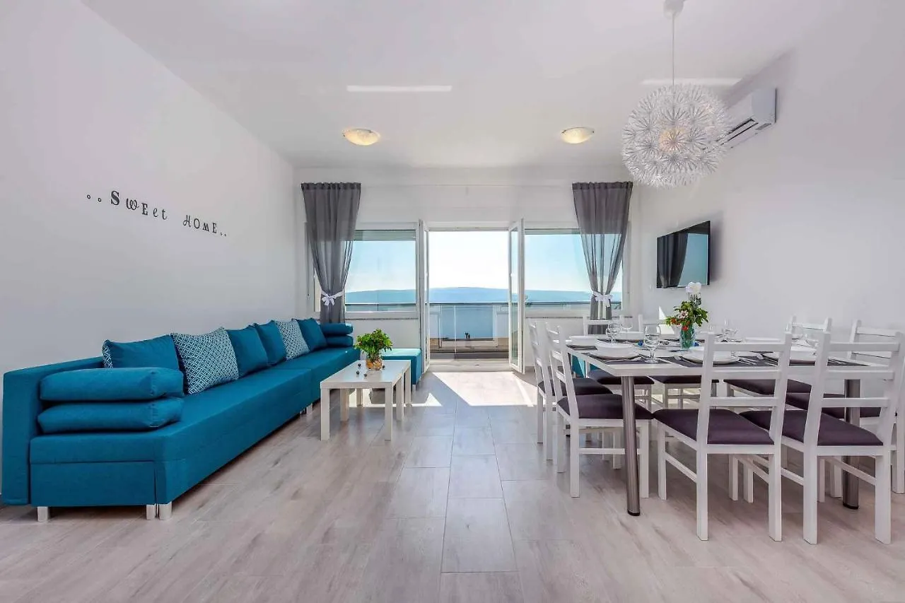 Apartments In Dramalj 36023