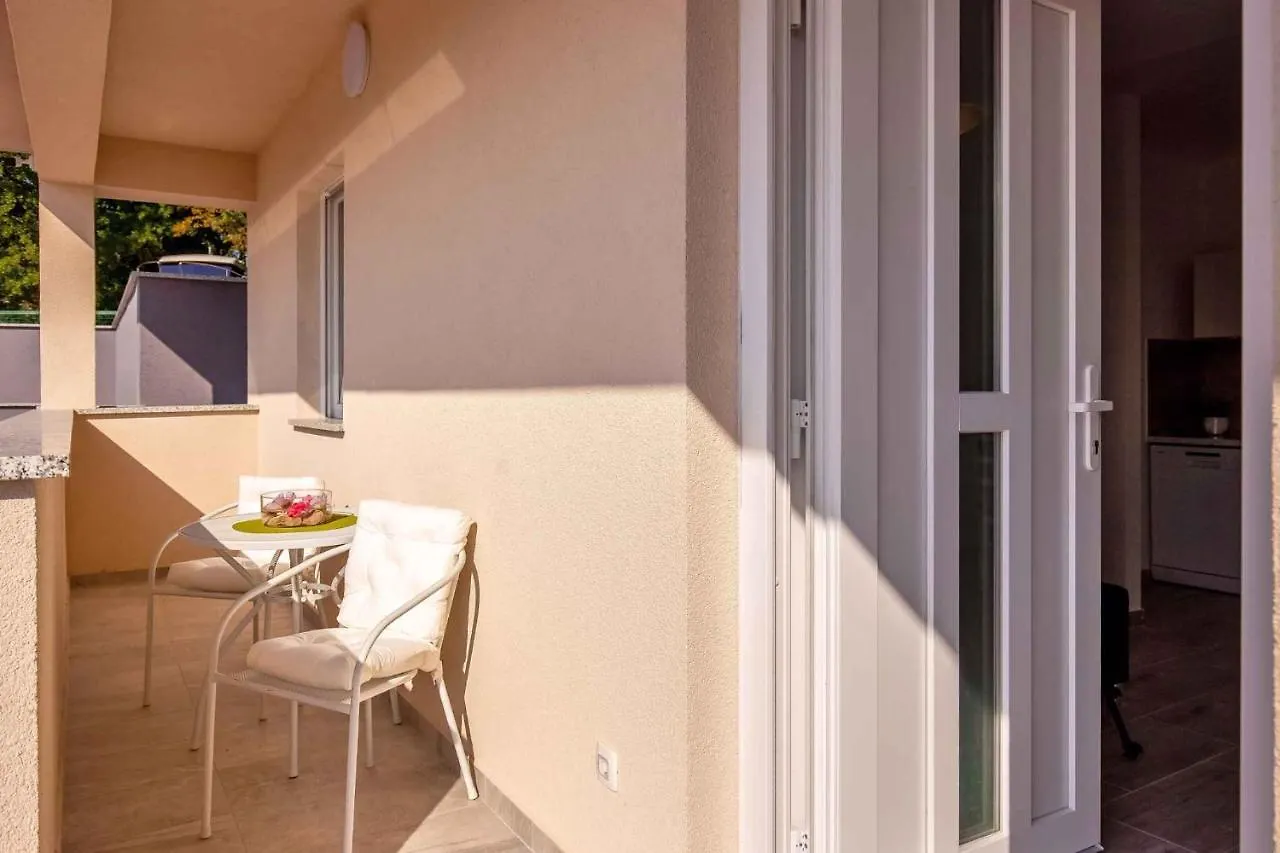 Apartments In Dramalj 36023