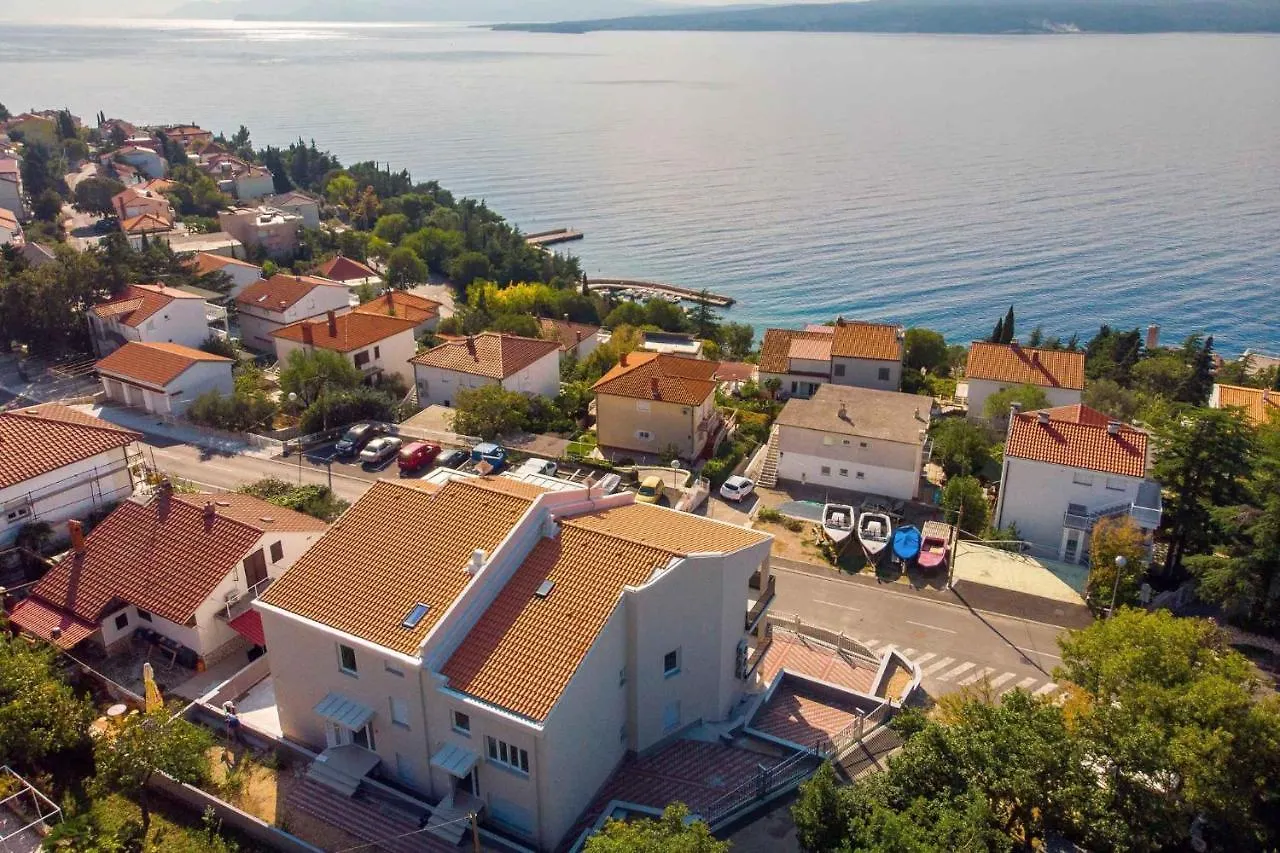 Apartments In Dramalj 36023