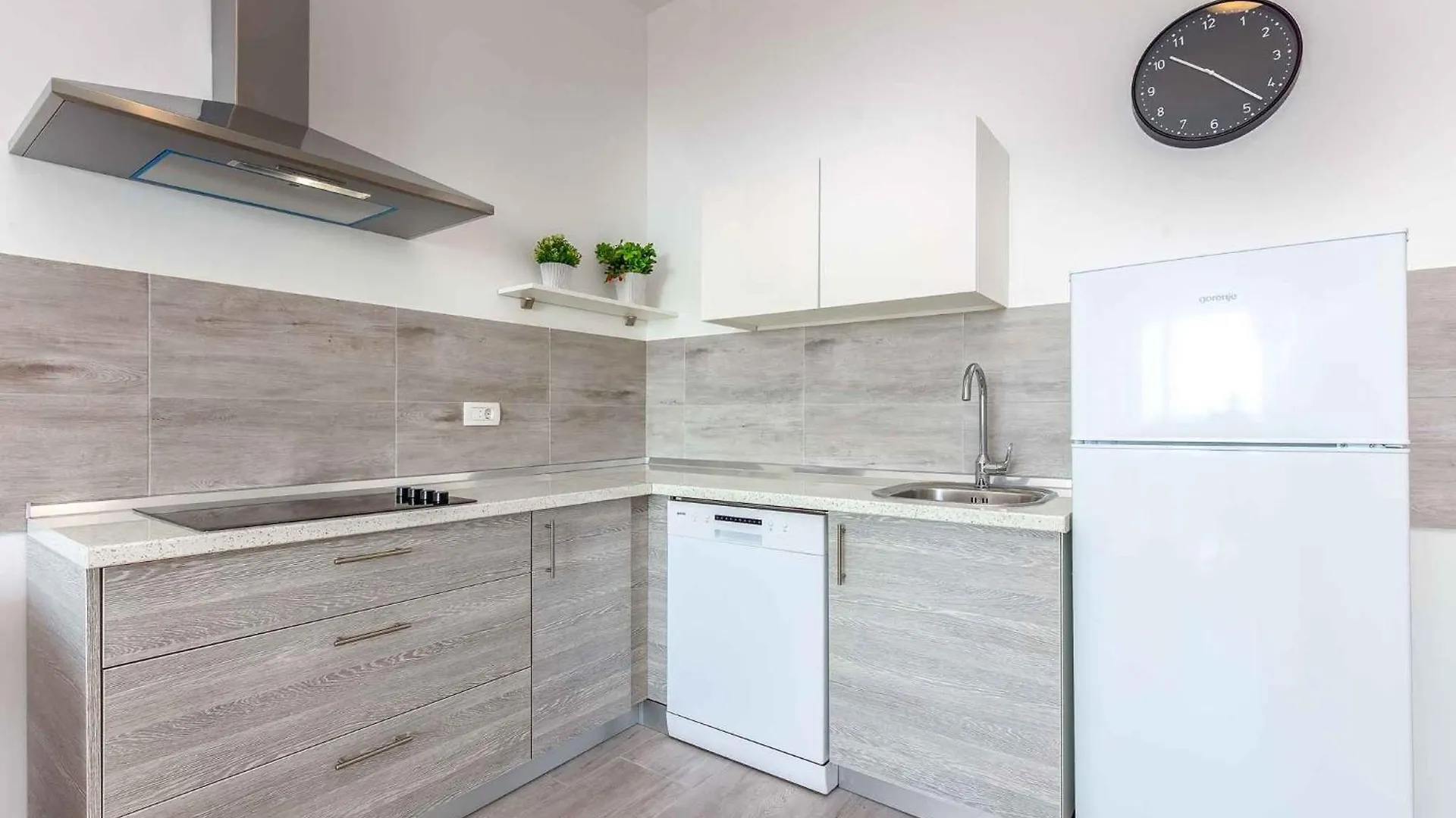 Apartments In Dramalj 36023