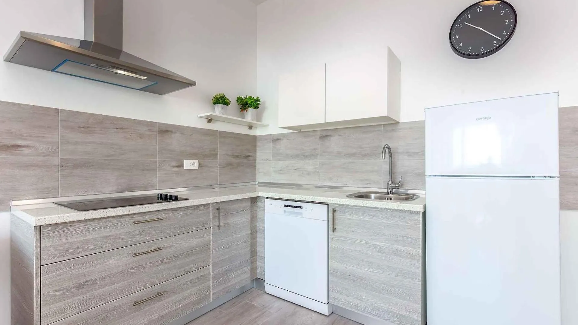 Apartments In Dramalj 36023